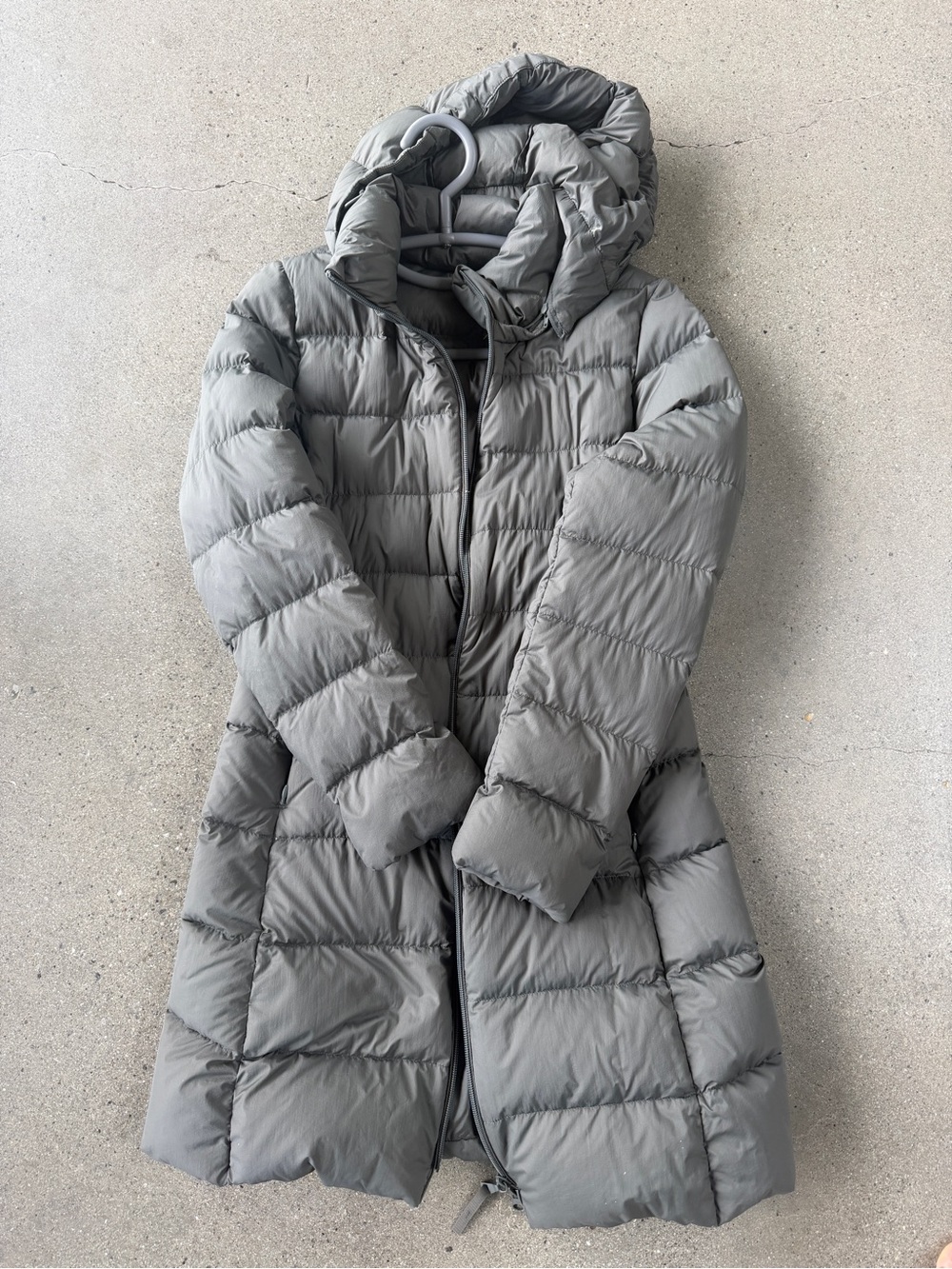 Uniqlo Lightweight Long Down Women’s Jacket XS